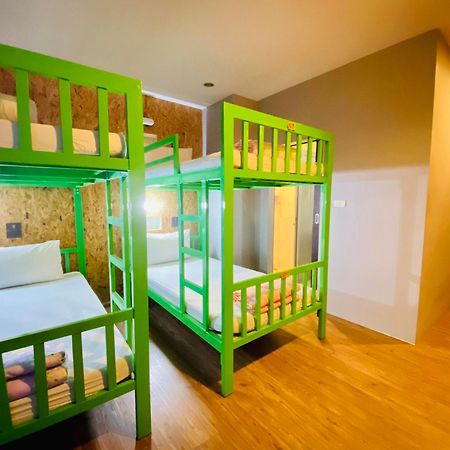 Frutta Hostel Patong Екстер'єр фото