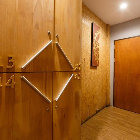 Frutta Hostel Patong Екстер'єр фото