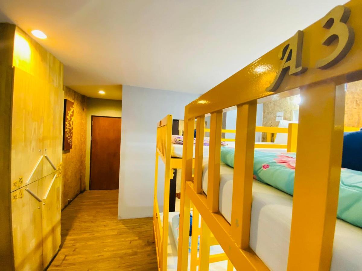 Frutta Hostel Patong Екстер'єр фото