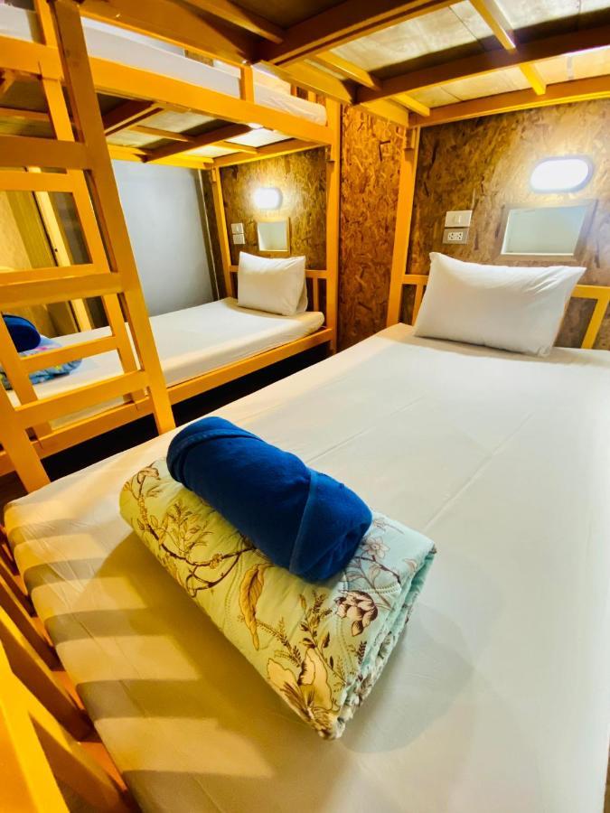 Frutta Hostel Patong Екстер'єр фото