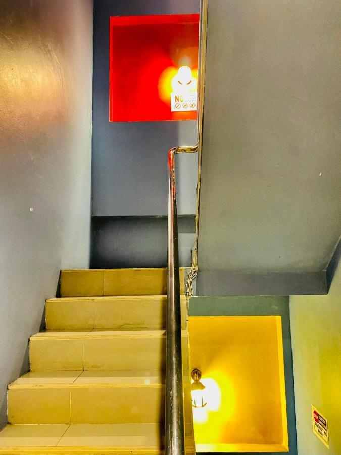 Frutta Hostel Patong Екстер'єр фото