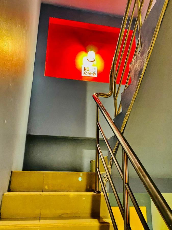 Frutta Hostel Patong Екстер'єр фото