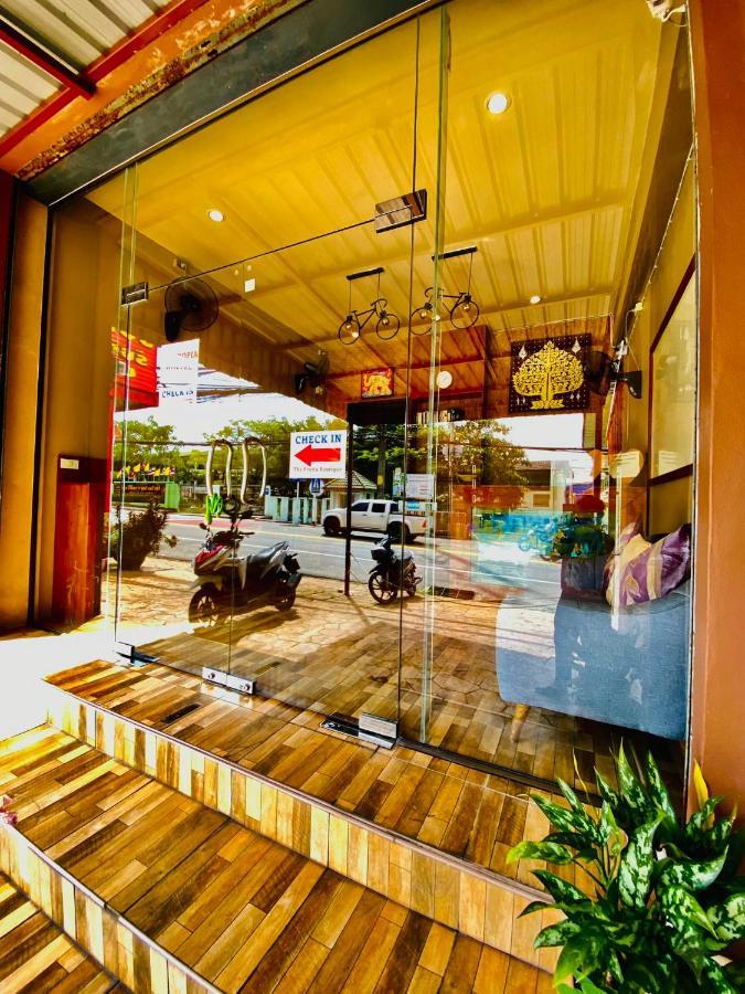Frutta Hostel Patong Екстер'єр фото