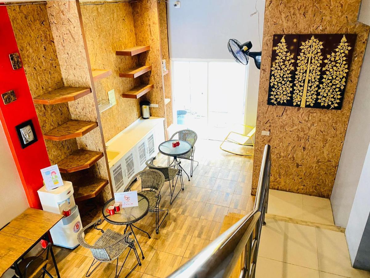 Frutta Hostel Patong Екстер'єр фото